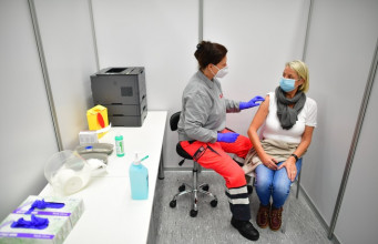 Johanniter unterstützen Impfzentren